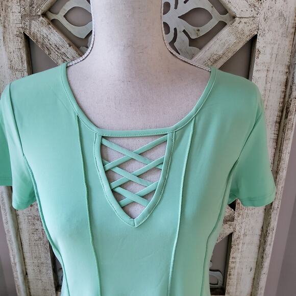 Sami & Jo Women's Short Sleeve Criss Cross V-Neck Seam Detail Top Summer Green - Picture 3 of 7